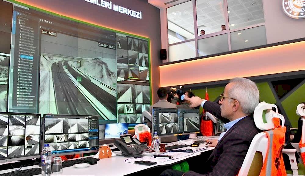 AVCILAR GİŞELERİNDE SERBEST GEÇİŞ DÖNEMİ BAŞLADI