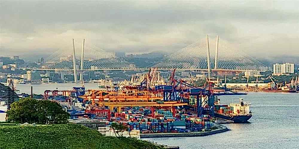 ÇİN, VLADİVOSTOK LİMANI'NIN YURT İÇİ TAŞIMACILIKTA KULLANILMASINI ONAYLADI