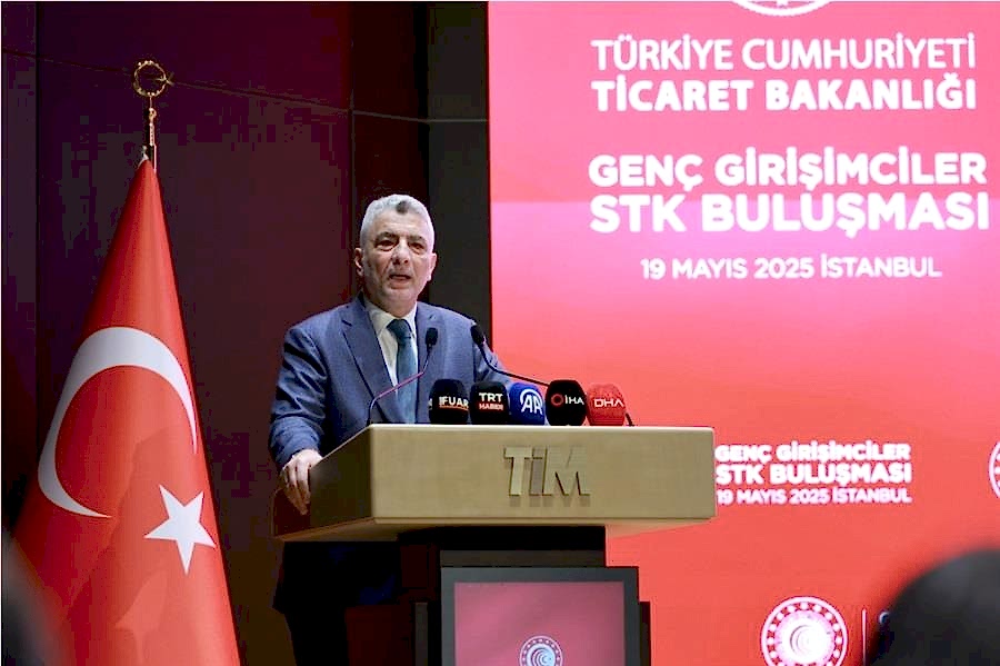  TİCARET BAKANI BOLAT, 19 MAYIS ÇERÇEVESİNDE GENÇ GİRİŞİMCİLERLE BİR ARAYA GELDİ