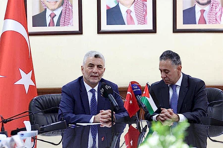 TİCARET BAKANI BOLAT, TÜRK TIRLARININ SURİYE'DEN ÜRDÜN VE KÖRFEZ’E ULAŞACAĞI KORİDORUN GELECEK YIL TAMAMEN AÇILACAĞINI SÖYLEDİ